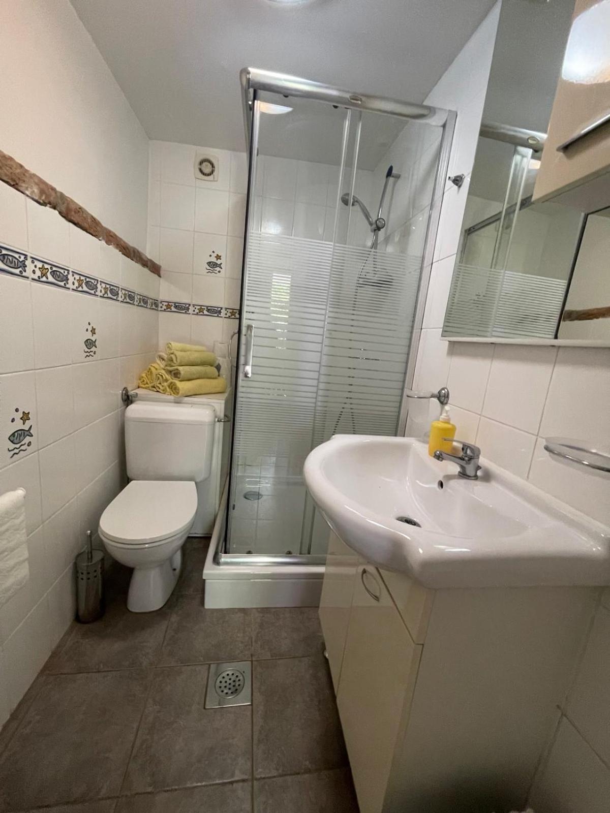 Apartment Kalikut Beli Værelse billede